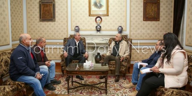 شيمي يكشف مشروعات تجارية وفندقية في تطوير الغزل والنسيج بالمحلة الكبرى