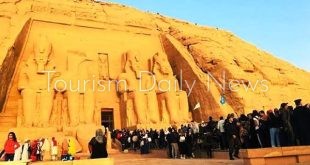 تعامد الشمس علي وجه تمثال رمسيس الثانى بمدينة أبو سمبل السياحية