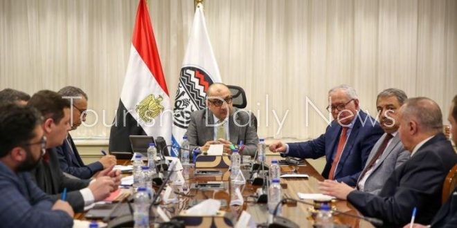 وزير قطاع الأعمال يبحث مع اتحاد المستثمرين الأفرو-آسيوي فرص الشراكة والاستثمار