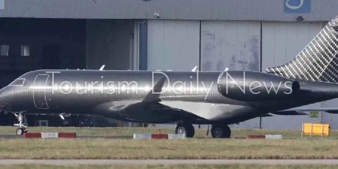 طائرة كريستيانو رونالدو تثير ضجة كبيرة في بولندا