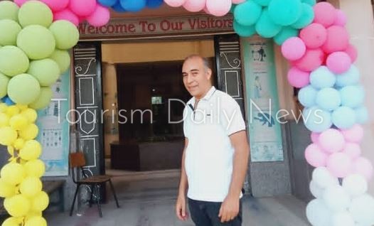 معلم يكتشف خطأً تاريخيًا في توصيف موقع قارة آسيا بمنهج خامسة ابتدائي