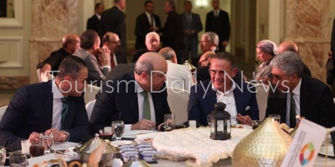 فتحي: استقرار مصر وأمنها وسط التحديات الإقليمية ينعكس إيجابياً على السياحة