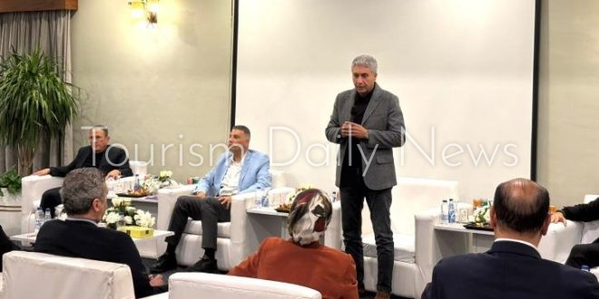 وزير السياحة يعقد اجتماعاً موسعاً بمدينة شرم الشيخ مع أعضاء جمعية مستثمري جنوب سيناء