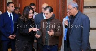 وزيرة الثقافة تتابع استعدادات مسرح مصر وتؤكد أنه يمثل دفعة قوية للإبداع