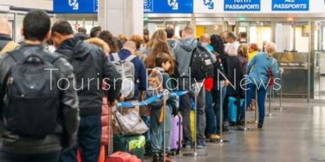 مطار ميلانو مالبينسا الإيطالي يطرد 4 مسافرين مصريين ويرحلهم للقاهرة