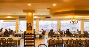 تراجع كبير في مبيعات المطاعم السياحية بسبب حرب أمريكا وإسرائيل على إيران