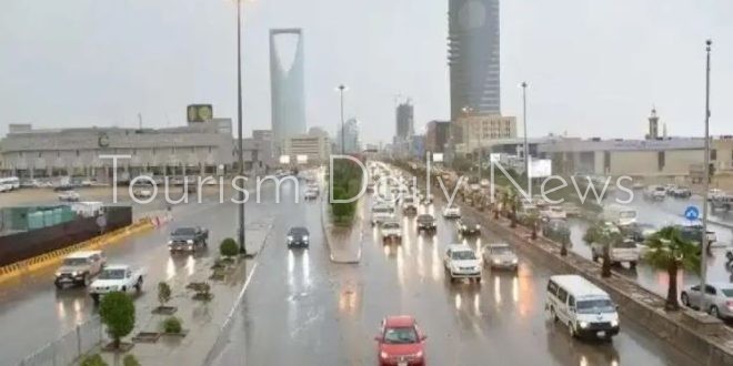 مرور السعودية يدعو لتوخي الحذر أثناء القيادة في ظل التقلبات الجوية