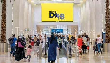الإمارات تعفي من تعذر سفرهم من الغرامات المترتبة على تأخر مغادرتهم