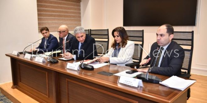 شريف فتحي يشارك في اجتماع لجنة السياحة والطيران بمجلس النواب