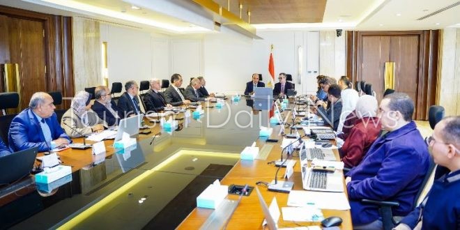 وزيران يناقشان مقترح الخطة الاستثمارية لوزارة الرى للعام المالي القادم