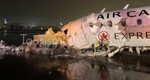 مصرع طيارين أمريكيين في حادث بمطار لاجوارديا بنيويورك