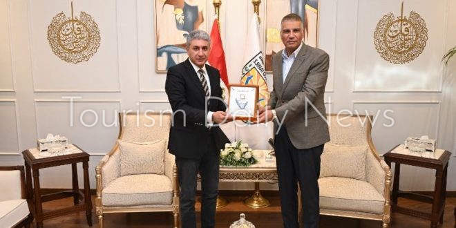 وزير السياحة ومحافظ جنوب سيناء يناقشان دعم القطاع وزيادة الحركة الوافدة