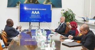 رئيس القابضة لمصر للطيران يلتقي أمين عام اتحاد شركات الطيران الأفريقية