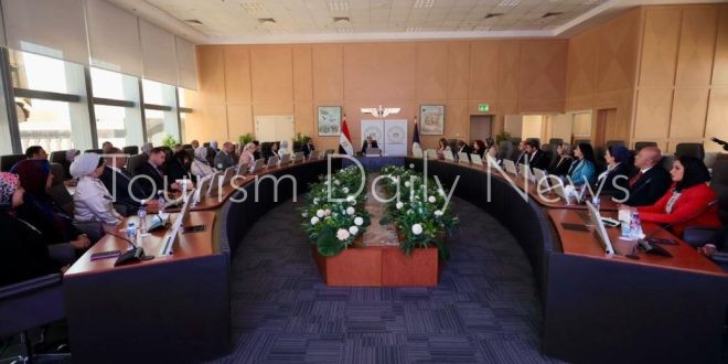 تفاصيل لقاء وزير السياحة مع الملتحقين ببرنامج القيادة التنفيذية AELP