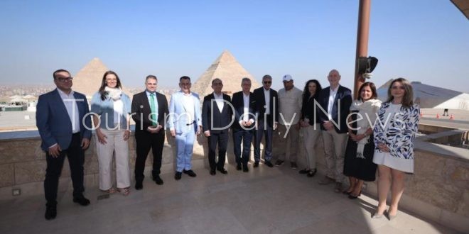 وزير السياحة يدعو الشركات ومنظمي الرحلات الألمان للاستفادة من التنوع بمصر