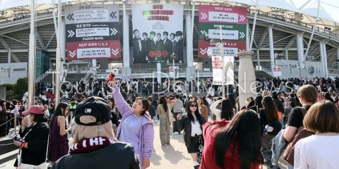 فرقة البوب الكورية العملاقة ترفع إنفاق السياح وتزيد مدة الإقامة بالفنادق