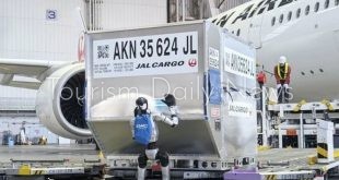 الخطوط اليابانية تعتزم إدخال روبوتات شبيهة بالبشر للعمل في مناولة الأمتعة