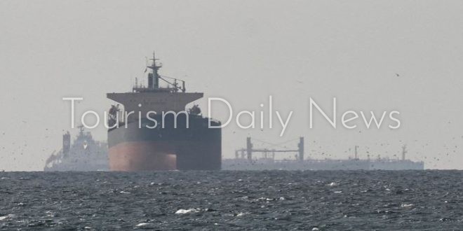 ناقلة نفط باكستانية تعبر مضيق هرمز محملة من الإمارات