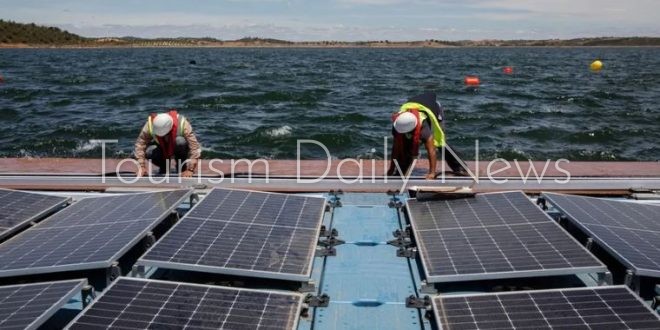 مصر تشرك القطاع الخاص في أول محطة شمسية عائمة ومشروع ربط كهربائي متطور
