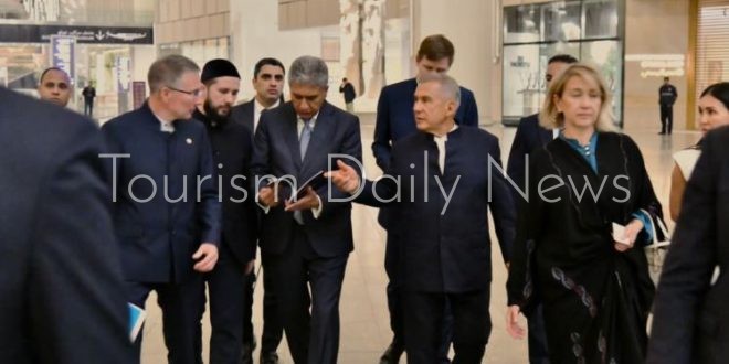 رئيس جمهورية تتارستان يزور المتحف المصري الكبير ويشيد بتجربة العرض المتحفي