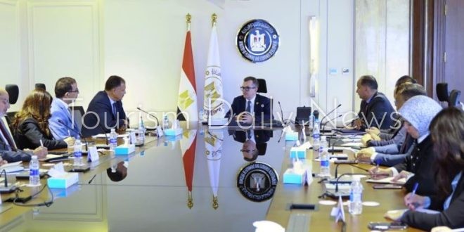 وزير التخطيط والتنمية الاقتصادية يبحث مع مدير المكتب الإقليمي للبنك الإسلامي للتنمية بالقاهرة سبل التعاون المستقبلي