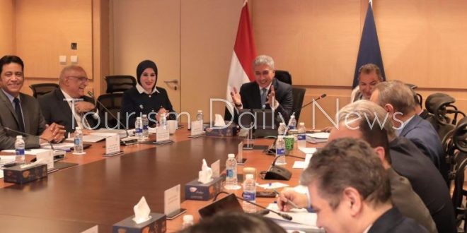 تفاصيل اجتماع مجلس إدارة المجلس الأعلى للآثار وإقبال على المعارض الخارجية