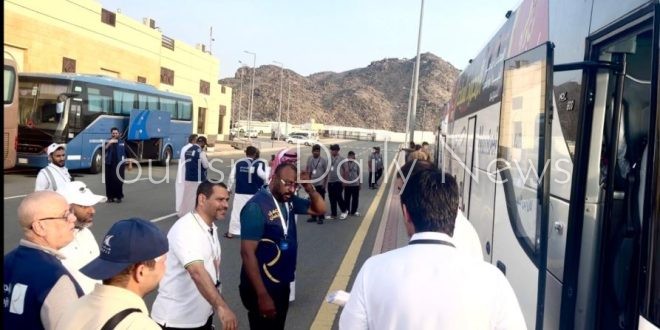 السياحة تعلن تشكيل لجنة ميدانية بالنوارية لاستقبال حافلات الحج البري
