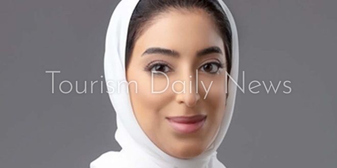 وزيرة السياحة فاطمة الصيرفي