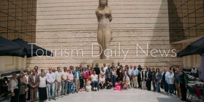 المشاركين في المجلس العالمي للسياحة والسفر يزرون المتحف والمسرح الروماني