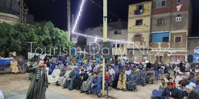 ارتفاع أسعار الفرق الموسيقية يعيد أهالي الصعيد إلى الفلكلور والربابة