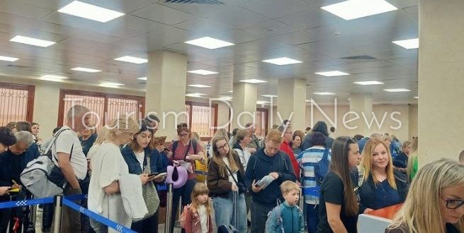 انطلاق موسم السياحة بإستقبال مطار مرسى مطروح أولى رحلات الشارتر من التشيك