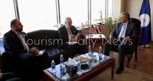 وزير السياحة والآثار يبحث مع القائم بأعمال السفير الأمريكي التعاون