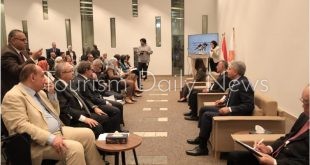 خلال تدشين شريف فتحي وزير السياحة والآثار، محطة للطاقة الشمسية بالمتحف المصري الكبير
