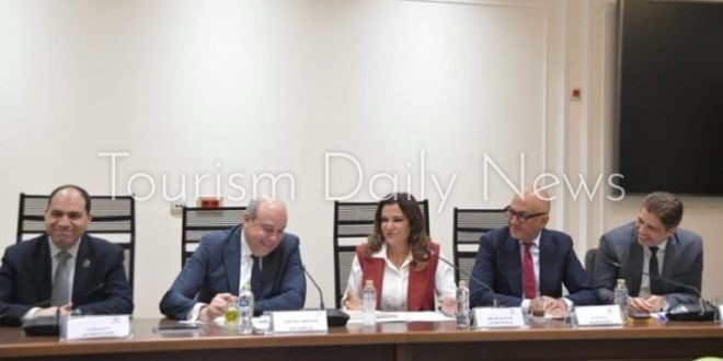 خلال مشاركة سامح حفني وزير الطيران المدني في اجتماع لجنة السياحة والطيران بمجلس النواب