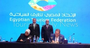 وزيرا السياحة والعمل يطلقان تراخيص عمل الأجانب بالمنشآت لدعم الاستثمار