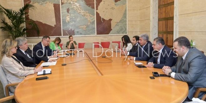 فتحي يبحث في روما دفع التدفقات السياحية الإيطالية لمصر والبرامج المشتركة