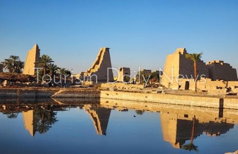جدل حول إنشاء كافتيريا قرب البحيرة المقدسة بالكرنك ومخاوف على خصوصيته
