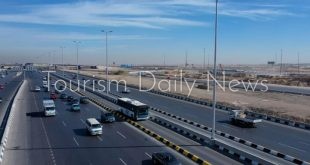 واتس آب لخدمة ركاب الأتوبيس الترددي وقناة مباشرة لتلقي الشكاوى والمقترحات