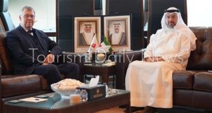 الكويت والتشيك تبحثان آفاق التعاون وتطوير النقل الجوي