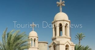 دير البرموس يغلق أبوابه احتفالاً بالأنبا موسى الأسود
