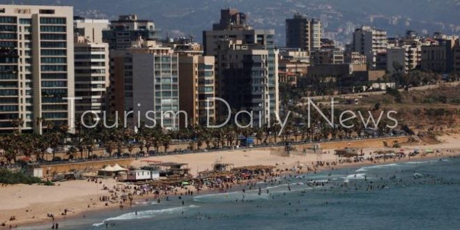 الحرب تعصف بسياحة لبنان وتبدد آمال الموسم الصيفي