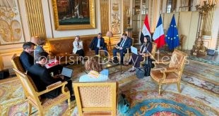 وزير السياحة يبحث في باريس أوضاع 57بعثة فرنسية أثرية بمصر والحركة السياحية