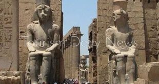 ترحيل بلوجر أمريكي وصديقته ومنعهما دخول البلاد بعد الإساءة للسياحة المصرية