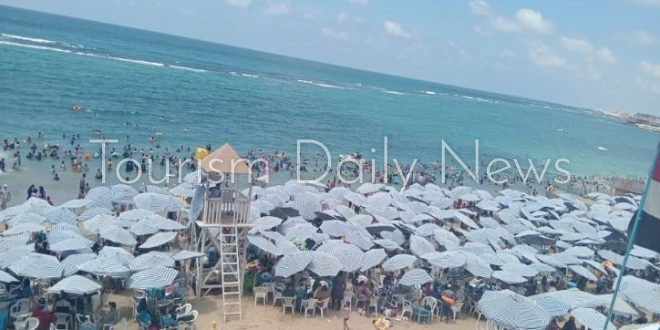 شواطئ الإسكندرية تستقبل 1.5 مليون زائر ورقابة مشددة لمواجهة المخالفين