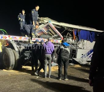 بعد مصرع سائق شاحنة .. أسوان تؤمن رحلة فوج إسباني لأبو سمبل بعد حادث مروري