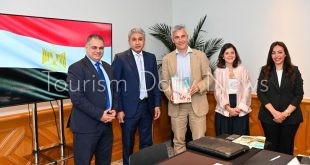 ماذا دار في لقاء وزير السياحة بمنظمي الرحلات ومسئولي شركات السفر الفرنسية؟