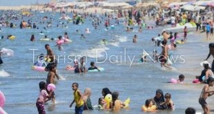 بورفؤاد تعيد فتح شاطئها بعد رفع أطنان المخلفات استعدادًا لاستقبال المصطافين