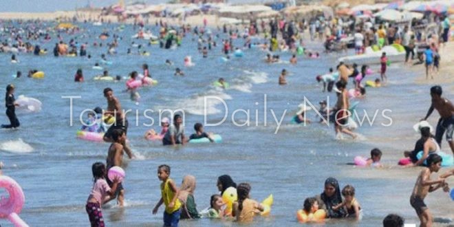 بورفؤاد تعيد فتح شاطئها بعد رفع أطنان المخلفات استعدادًا لاستقبال المصطافين