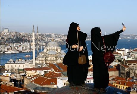 تركيا تواصل صعودها السياحي