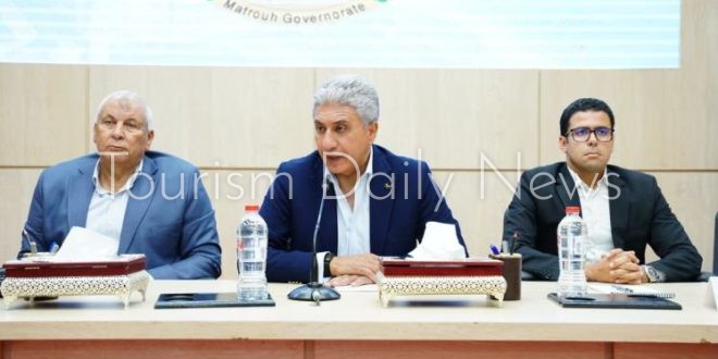 وزير السياحة والآثار ومحافظ مطروح يعقدان لقاءً موسعاً مع مستثمري المحافظة